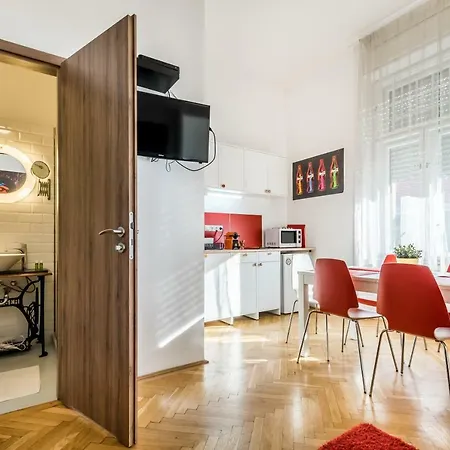 Apartment Pop Arts Studios