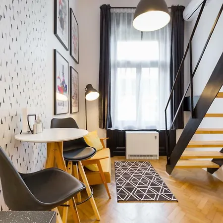 Leah Apartment