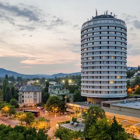 Hotel Budapest Отель