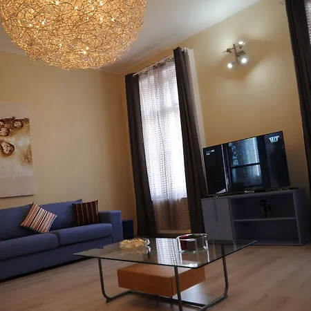Oktogon Haggenmacher By Continental Group Hotel 4*
