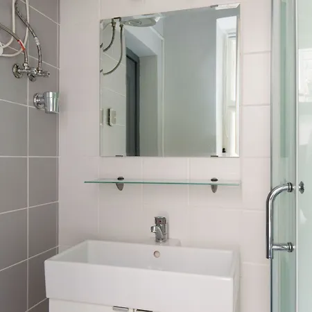 Rbnb - Inner I. 3* Budapešť