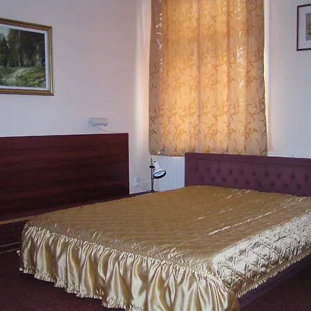 Eitans 3* Budapeste