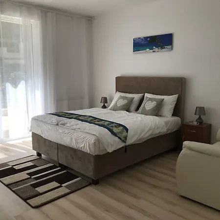 Hotel Corvin Rose 3*
