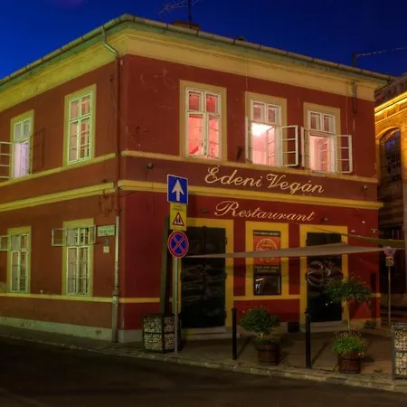 Santico Art And Отель 2*