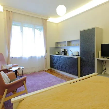 Margit Studio * Budapest