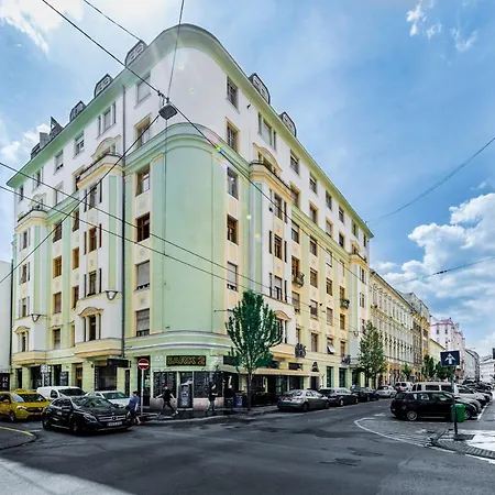 Apartment Bpr W21 Retro With Balcony Budapest