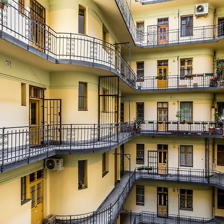 Bpr W21 Retro With Balcony *