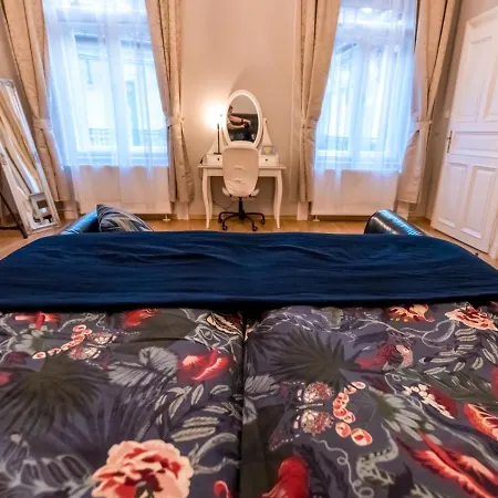 R38 - Artists Luxury Appartamento Budapest