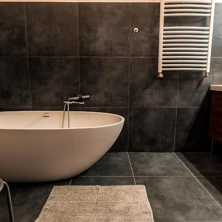 R38 - Artists Luxury Appartamento