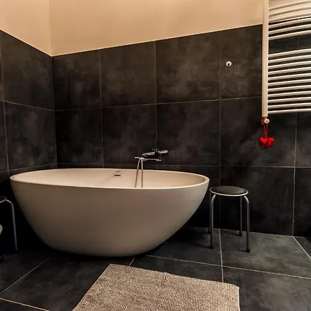 R38 - Artists Luxury Appartamento
