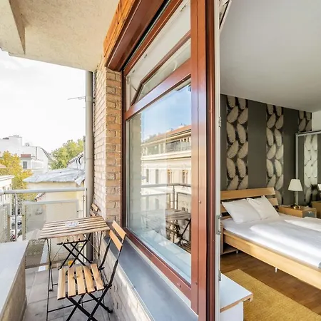 Madison Budapest