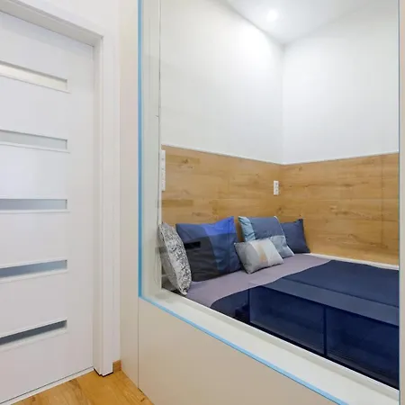 Amber / Navy Design With A/c Appartement Budapest