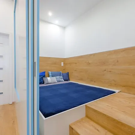 Amber / Navy Design With A/c Appartement Budapest