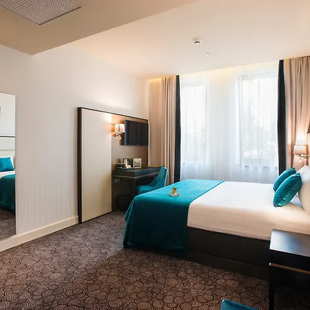Hotel Eurostars Danube 4*
