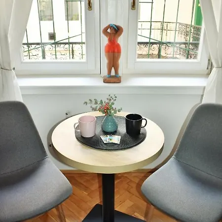Apartman Lovely Downtown In