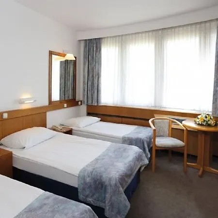 Hotel Budapest Отель Будапешт