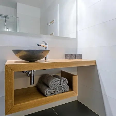 Appartement Amber / Navy Design With A/c