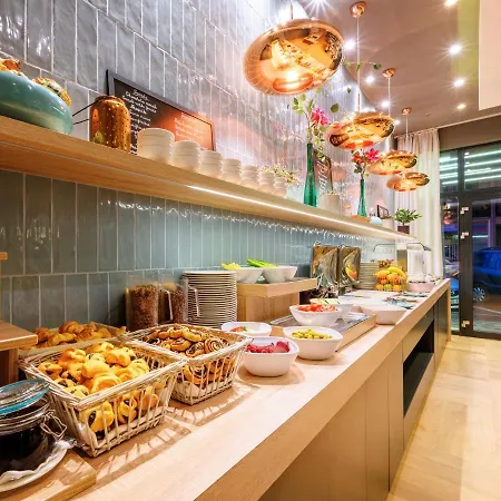 Roombach Center Hotel