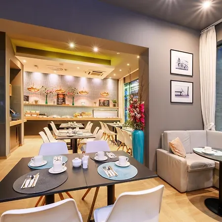Roombach Center Hotel 3*