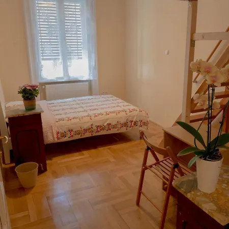 Bed & Breakfast Chinese *