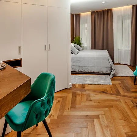 Eye Luxury Suites Szálloda 3*