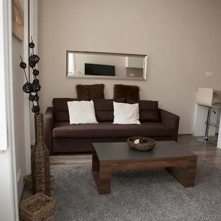 Apartment Downtown Regiposta 15 *