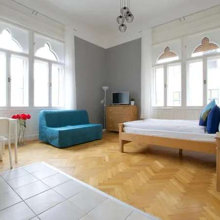 Budget By Hi5 - Palace Quarter Apartmán