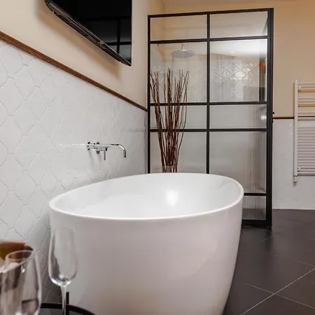 Eye Luxury Suites Budapest