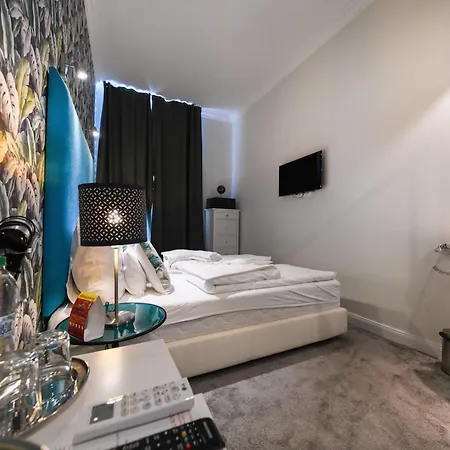 Blue Velvet Hotel 3*