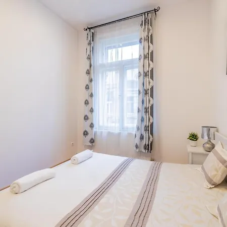 Real Apartments Anker Apartment