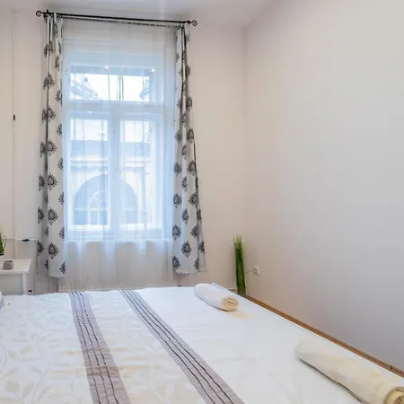 Real Apartments Anker