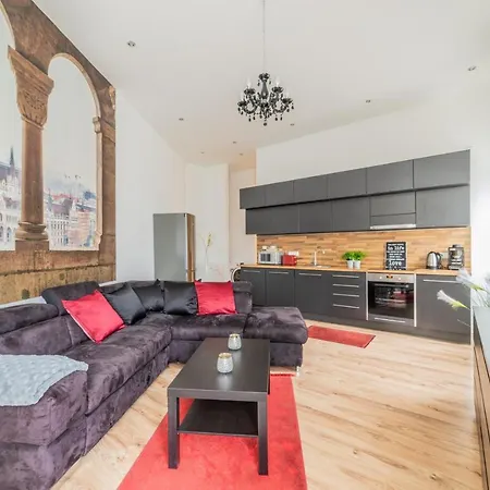 Real Apartments Anker *