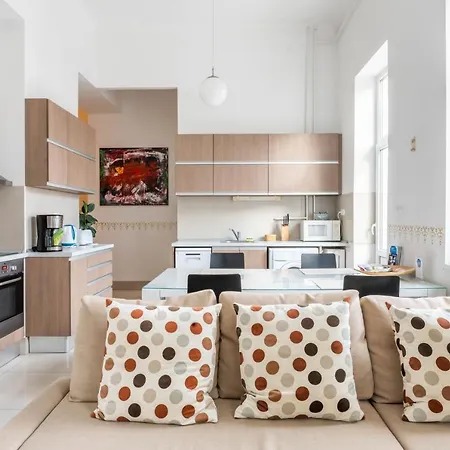 Inner City - Hold Utca Apartman Budapest