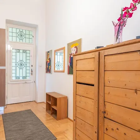 Inner City - Hold Utca Apartman Budapest