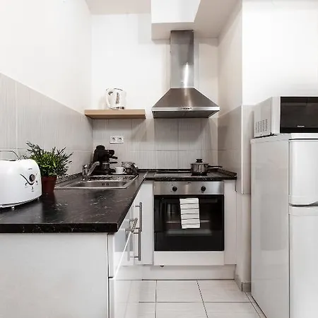 Maple Tree Budget Apartman *