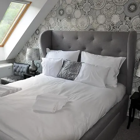 Arch Boutique 4*