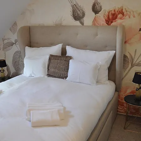 Arch Boutique Hotel