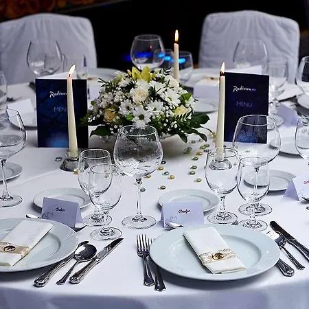 Radisson Blu Béke Hotel, Szálloda