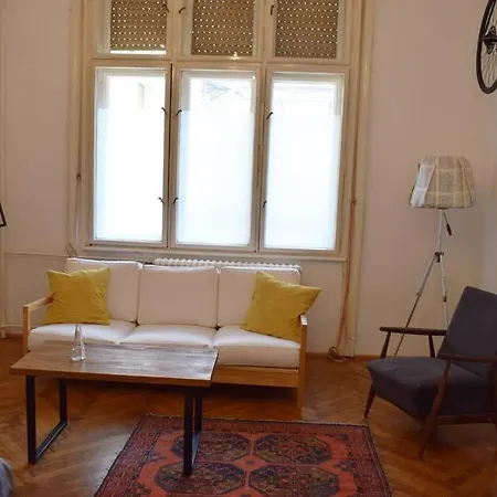 Cosy Just Next To Parliament Appartamento