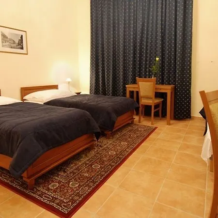 Panorama Hotel 3*