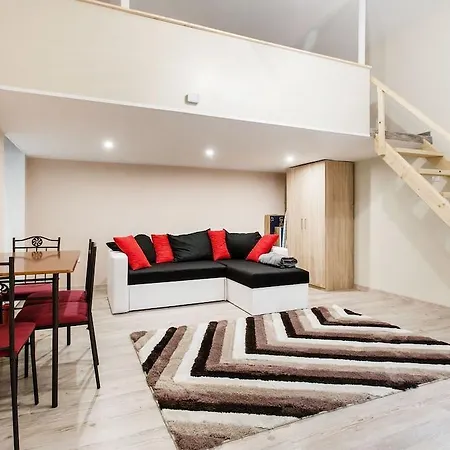 Akacfa Apartman *
