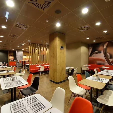 Ibis City Hotel 3*