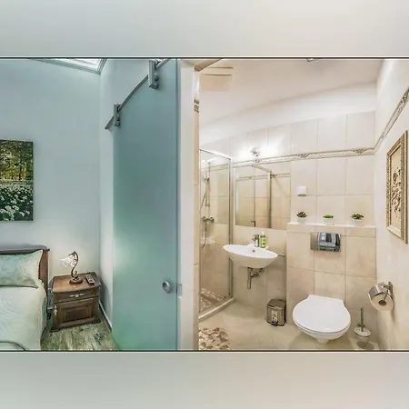 Platanus Hotel *