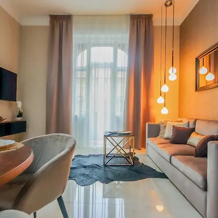 Aparthotel Bengt Dohany Str. *
