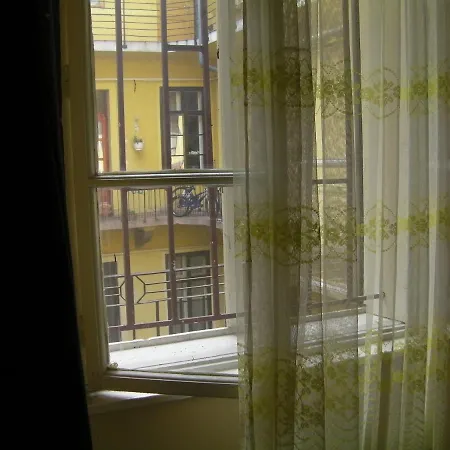 Operahouse Hostel *
