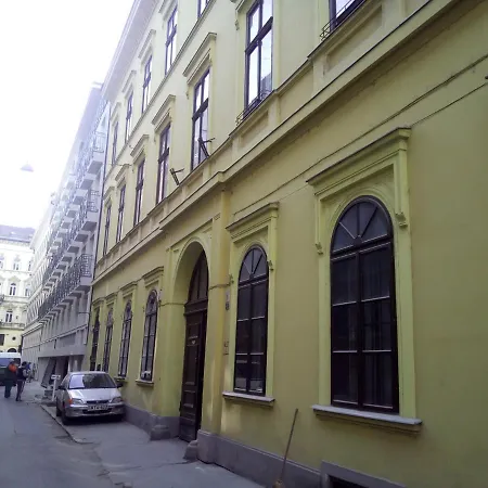 Operahouse Hostel Budapeszt