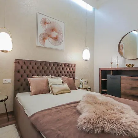 Bengt Dohany Str. Aparthotel