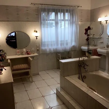 Villa Mercedes Garden Budapest