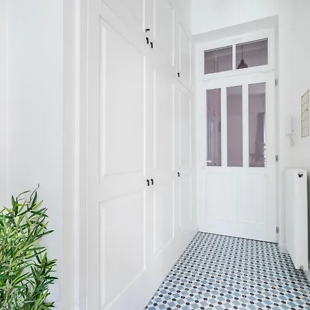 Bpr King Street Vintage Design With A/c * Budapest