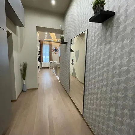 Apartment Danube Bank With Sauna/a.c *